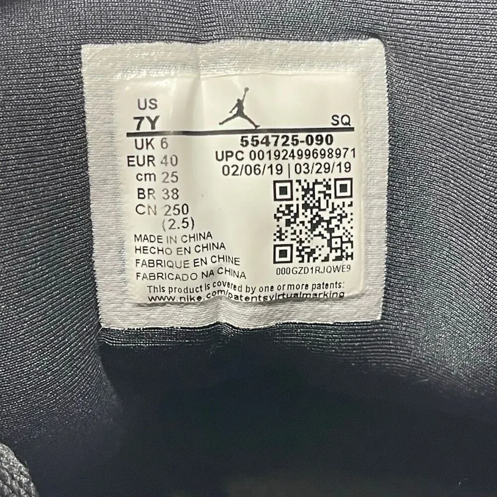 Nike Air Jordan 1 Mid Triple Black Sneakers Youth Size 7Y 8.5 Women’s 554725-090